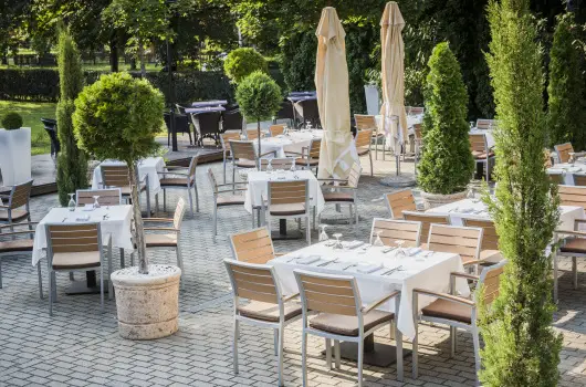 Garden Hotel Wellness & Konferencia - Mjus 1. 
