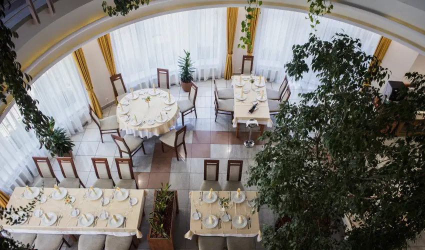 Garden Hotel Wellness & Konferencia Szolnok - Mjus 1. 