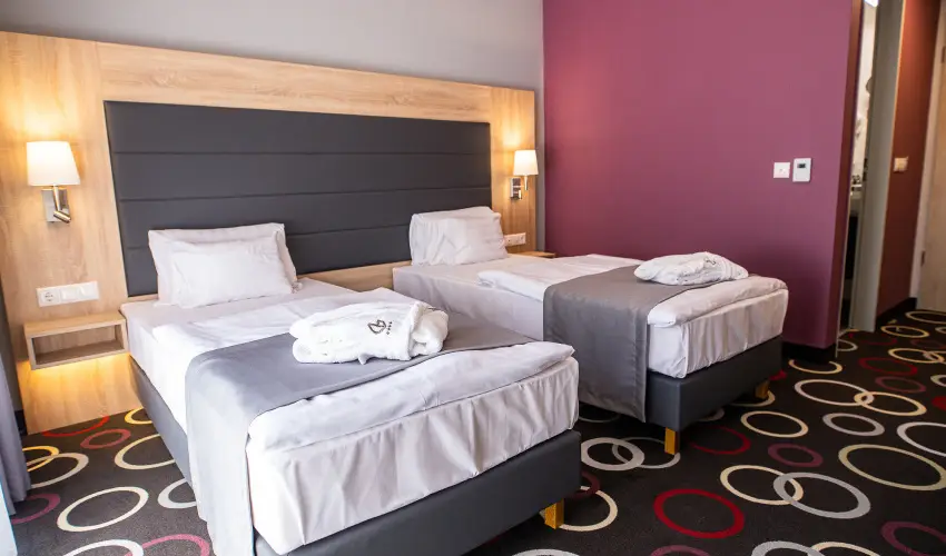 Garden Hotel Wellness & Konferencia Szolnok - Mjus 1. 