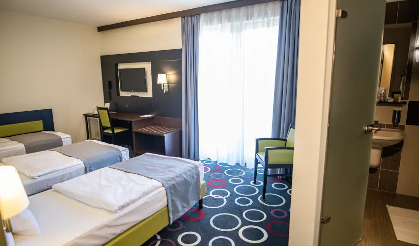 Garden Hotel Wellness & Konferencia Szolnok - Mjus 1. 