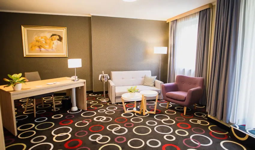 Garden Hotel Wellness & Konferencia Szolnok - Mjus 1. 