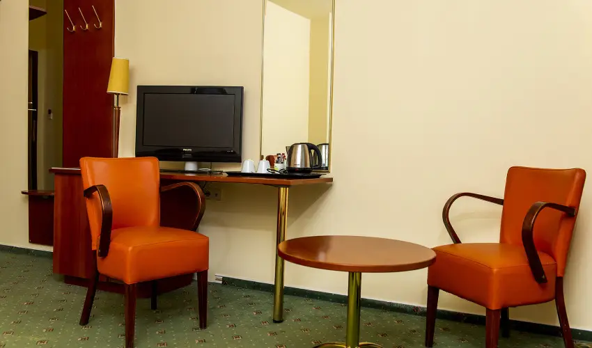 Gastland M0 Hotel Szigetszentmikl�s - M�jus 1.