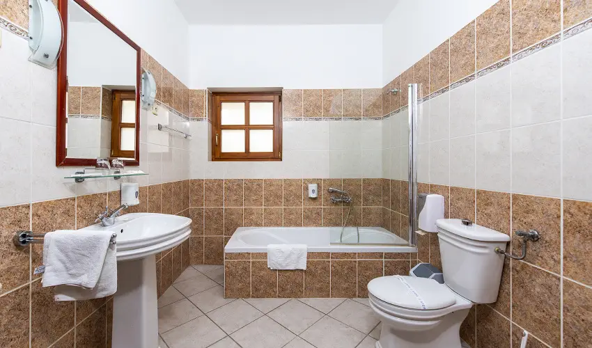 Gastland M0 Hotel Szigetszentmikl�s - M�jus 1.