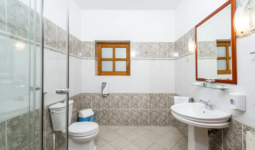 Gastland M0 Hotel Szigetszentmikl�s - M�jus 1.