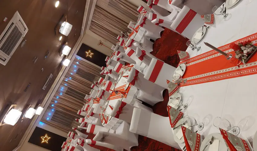 Gastland M0 Hotel Szigetszentmikl�s - M�jus 1.