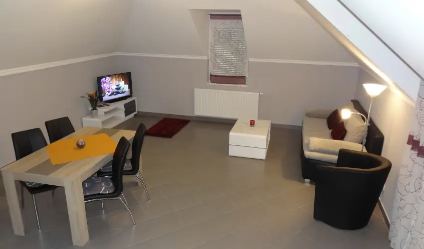 Gere Art & Exclusive Apartman Harkny - Mjus 1. (min. 3 j)