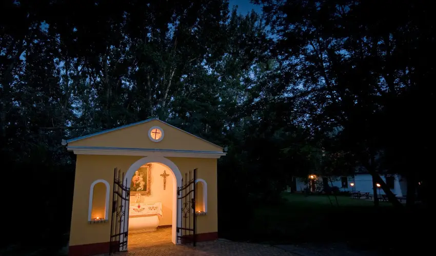 Gerby Kria Hotel s Lovasudvar Lajosmizse - Mjus 1. 