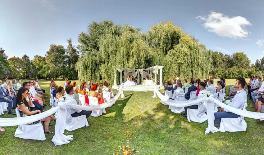 Gerby Kria Hotel s Lovasudvar Lajosmizse - Mjus 1. 