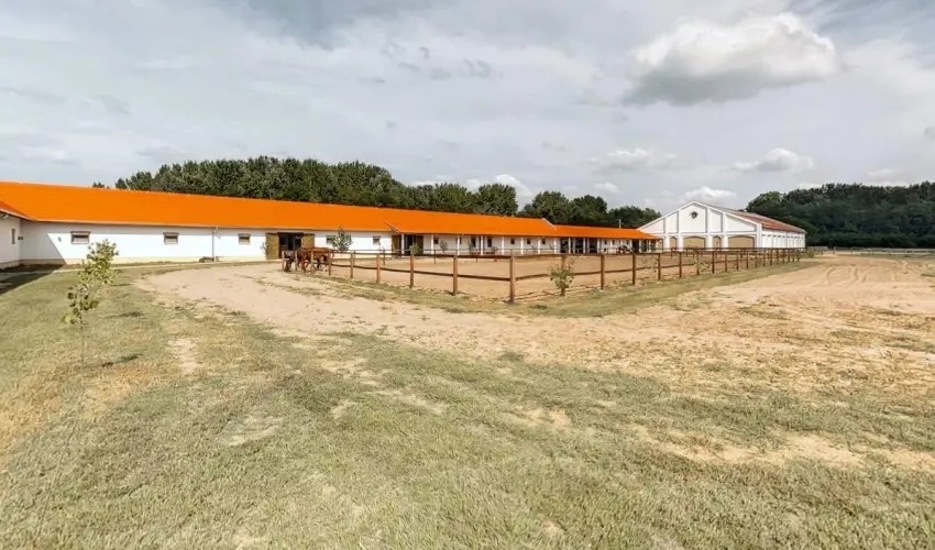 Gerby Kria Hotel s Lovasudvar Lajosmizse - Mjus 1. 