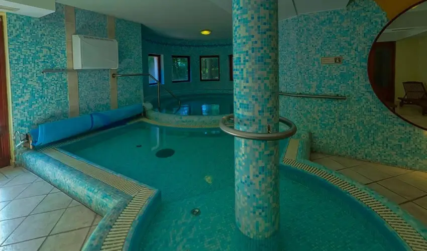 Gerby Kria Hotel s Lovasudvar Lajosmizse - Mjus 1. 