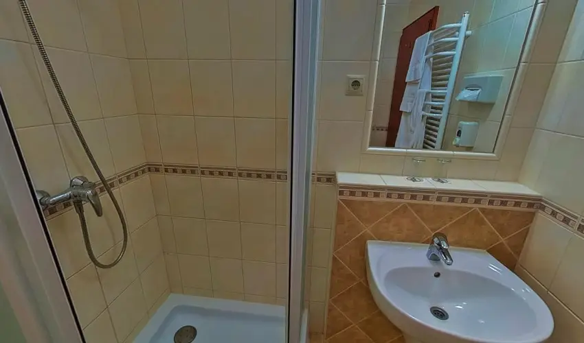 Gerby Kria Hotel s Lovasudvar Lajosmizse - Mjus 1. 