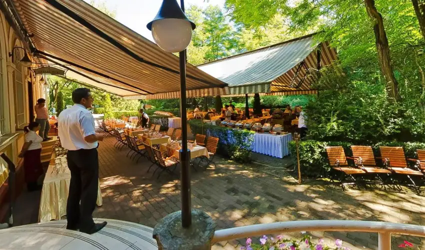 Gerby Kria Hotel s Lovasudvar Lajosmizse - Mjus 1. 