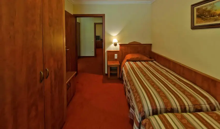 Gerby Kria Hotel s Lovasudvar Lajosmizse - Mjus 1. 