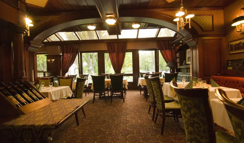 Golden Ball Club Hotel Gyr - Mjus 1.