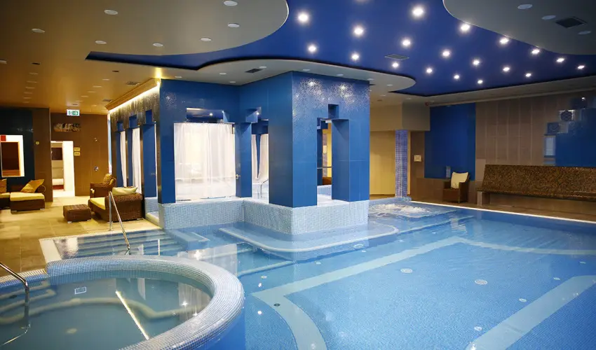 Golden Ball Club Hotel Gyr - Mjus 1.