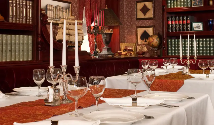 Golden Ball Club Hotel Gyr - Mjus 1.