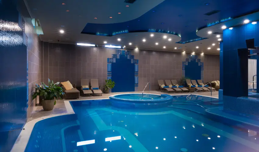 Golden Ball Club Hotel Gyr - Mjus 1.