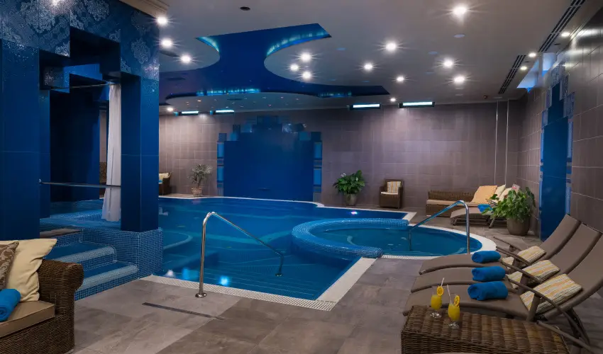 Golden Ball Club Hotel Gyr - Mjus 1.