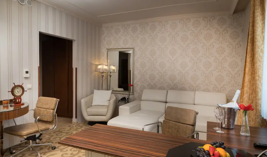 Golden Ball Club Hotel Gyr - Mjus 1.