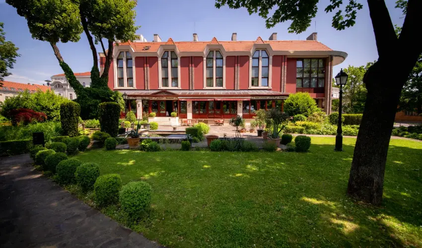 Golden Ball Club Hotel Gyr - Mjus 1.