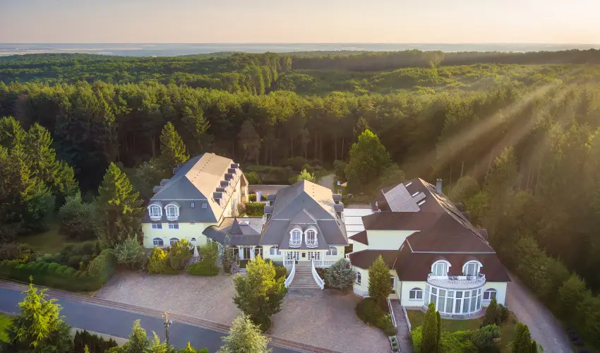 Gosztola Gy�ngye-az erd� sz�llod�ja Gosztola - M�jus 1.