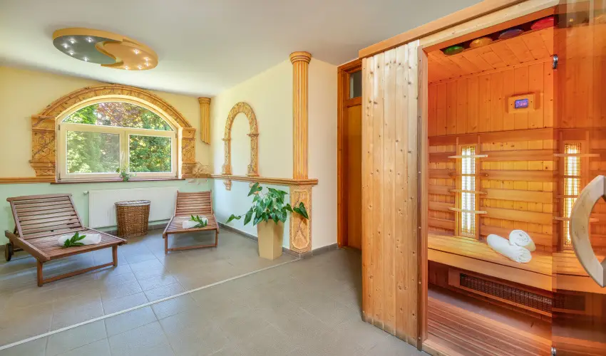 Gosztola Gy�ngye-az erd� sz�llod�ja Gosztola - M�jus 1.