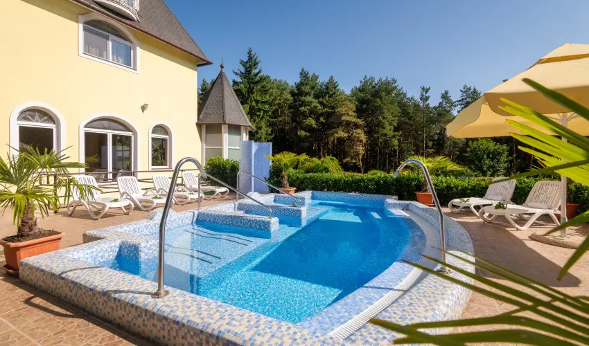 Gosztola Gy�ngye-az erd� sz�llod�ja Gosztola - M�jus 1.