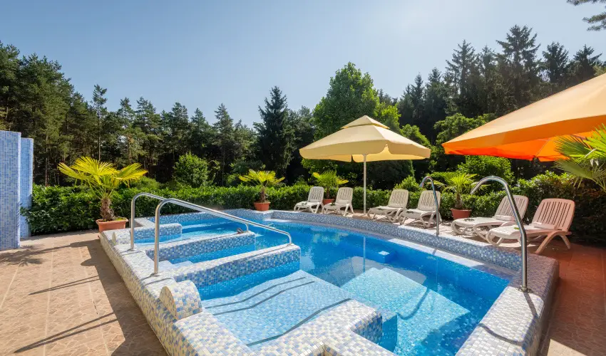 Gosztola Gy�ngye-az erd� sz�llod�ja Gosztola - M�jus 1.