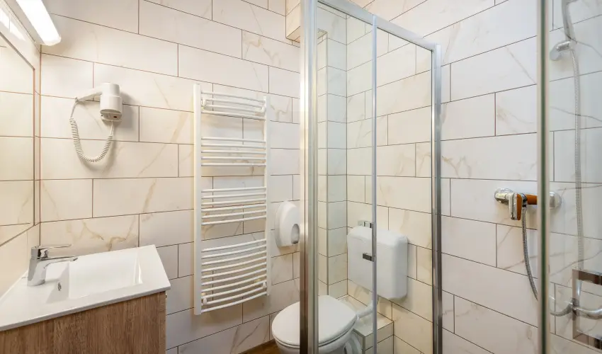 Gosztola Gy�ngye-az erd� sz�llod�ja Gosztola - M�jus 1.