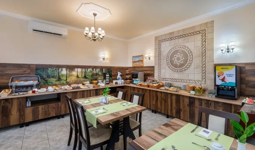 Gosztola Gy�ngye-az erd� sz�llod�ja Gosztola - M�jus 1.