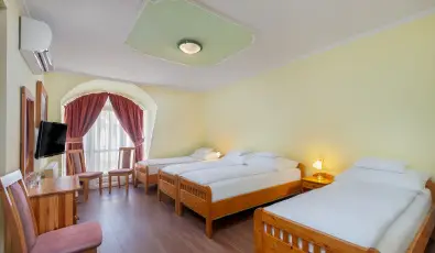 Gosztola Gy�ngye-az erd� sz�llod�ja Gosztola