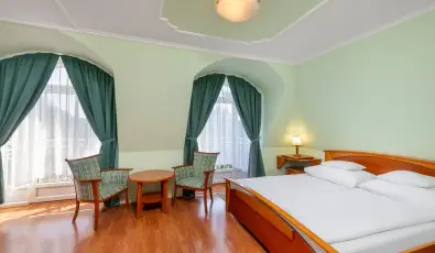 Gosztola Gy�ngye-az erd� sz�llod�ja Gosztola