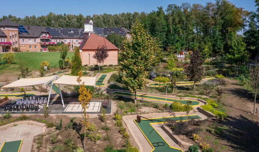 Granada Konferencia Wellness s Sport Hotel Kecskemt - Mjus 1. (min. 2 j)