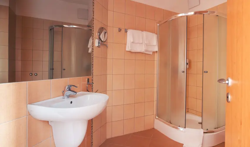 Granada Konferencia Wellness s Sport Hotel Kecskemt - Mjus 1. (min. 2 j)