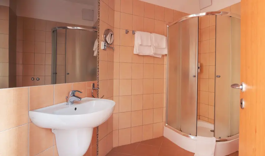 Granada Konferencia Wellness s Sport Hotel Kecskemt - Mjus 1. (min. 2 j)