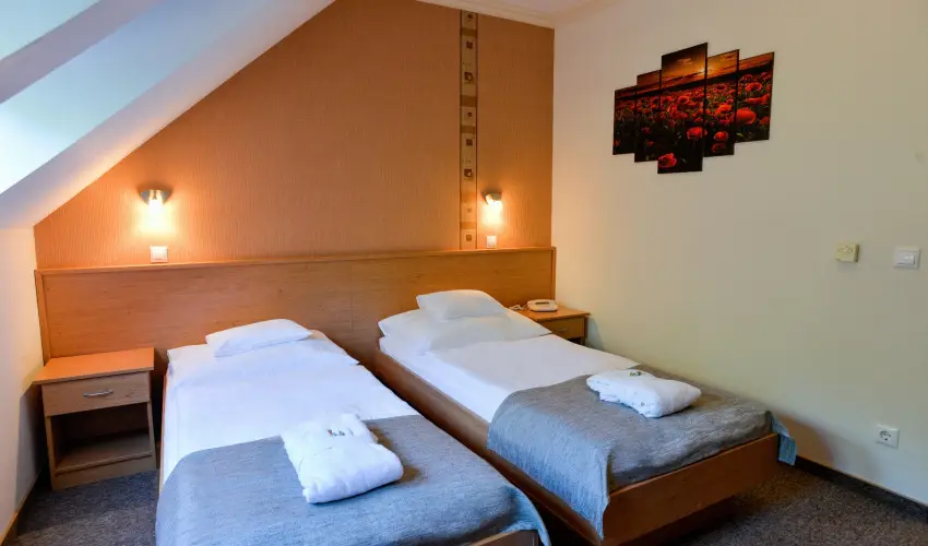 Granada Konferencia Wellness s Sport Hotel Kecskemt - Mjus 1. (min. 2 j)