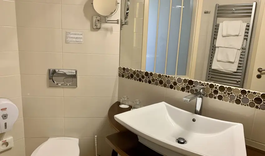 Granada Konferencia Wellness s Sport Hotel Kecskemt - Mjus 1. (min. 2 j)