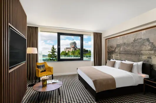 Grand Hotel Esztergom - Mjus 1. (min. 2 j)