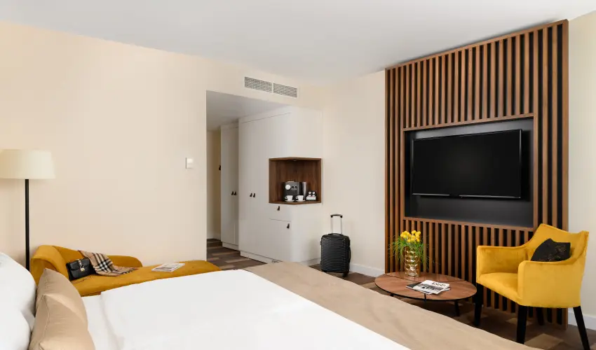 Grand Hotel Esztergom Esztergom - M�jus 1. (min. 2 �j)