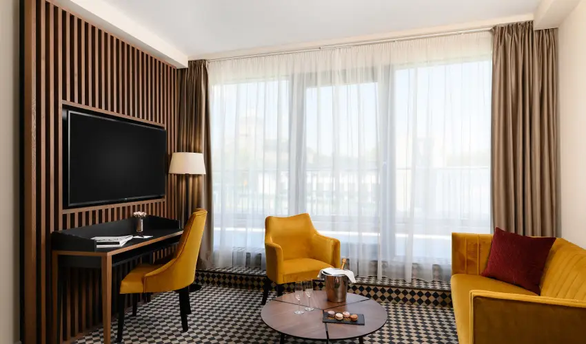 Grand Hotel Esztergom Esztergom - M�jus 1. (min. 2 �j)