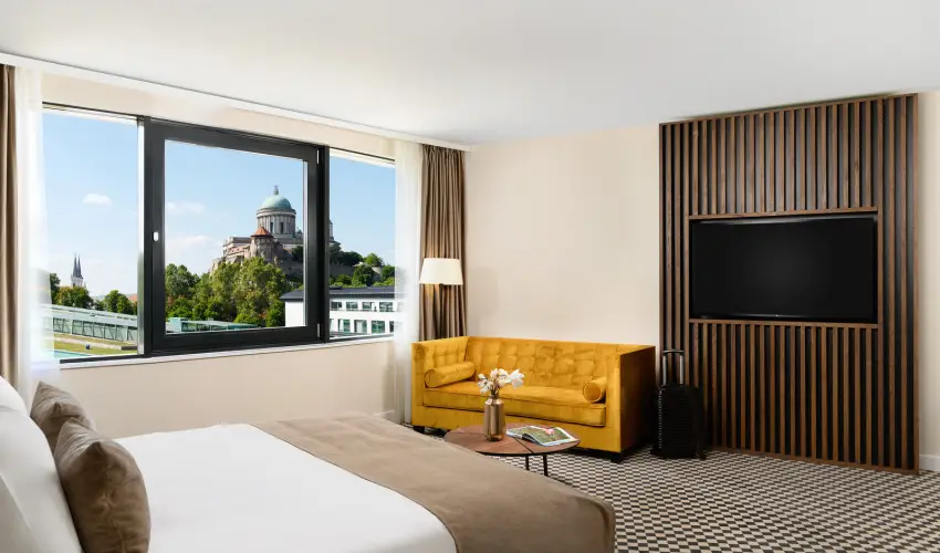 Grand Hotel Esztergom Esztergom - M�jus 1. (min. 2 �j)