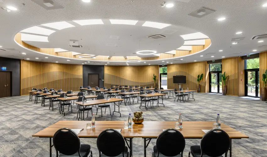 Grand Hotel Esztergom Esztergom - M�jus 1. (min. 2 �j)