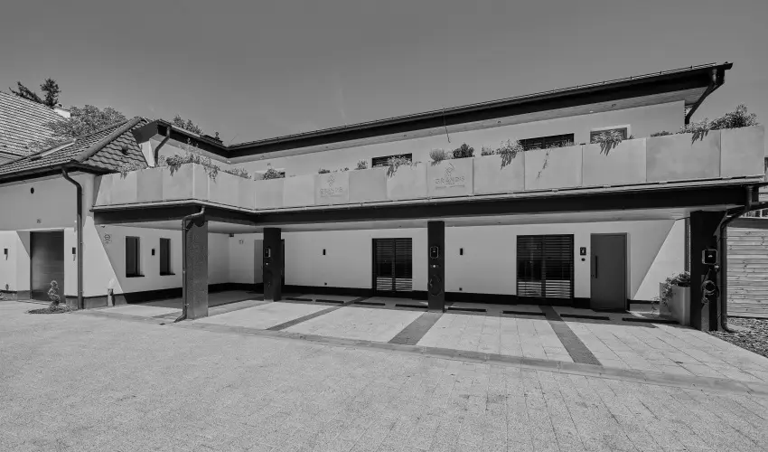 Grandis Premium Apartments G�d�ll� - M�jus 1.