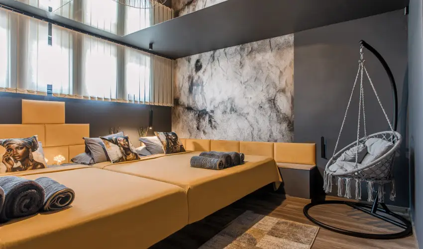 Greyhouse Apartments Hark�ny - M�jus 1.
