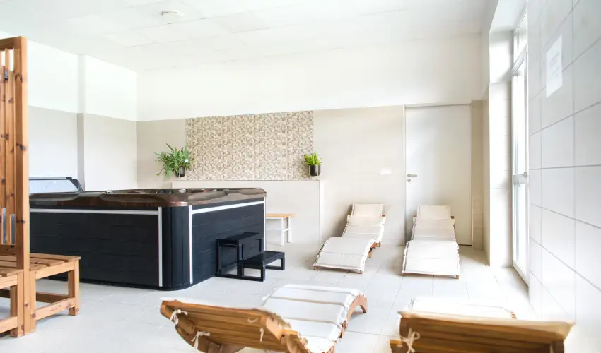 Gyirm�t Sport & Wellness Hotel Gy�r - M�jus 1. 