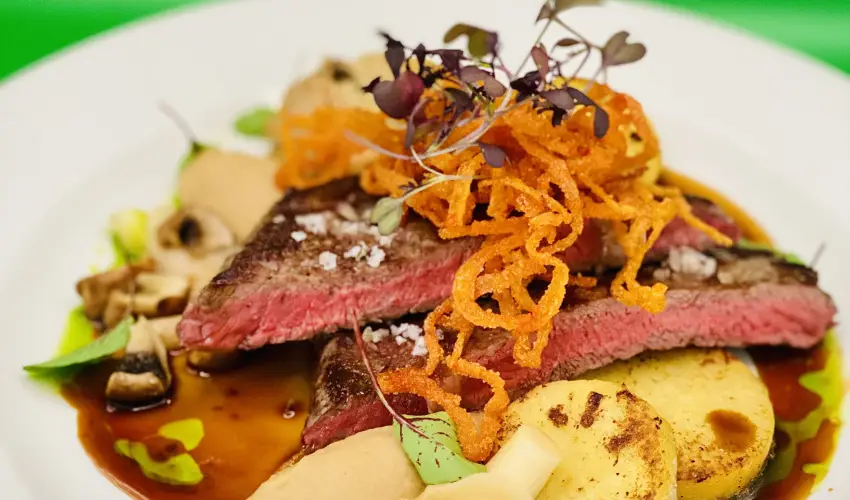 Gyirm�t Sport & Wellness Hotel Gy�r - M�jus 1. 