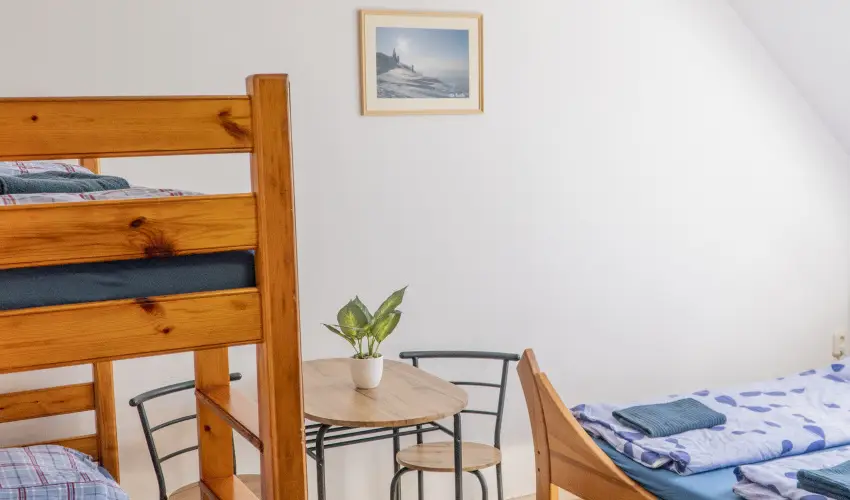 Gyulavez�r-Csob�nci Pihen� Vend�gh�z Gyulakeszi - M�jus 1. (min. 2 �j)