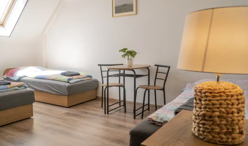 Gyulavez�r-Csob�nci Pihen� Vend�gh�z Gyulakeszi - M�jus 1. (min. 2 �j)