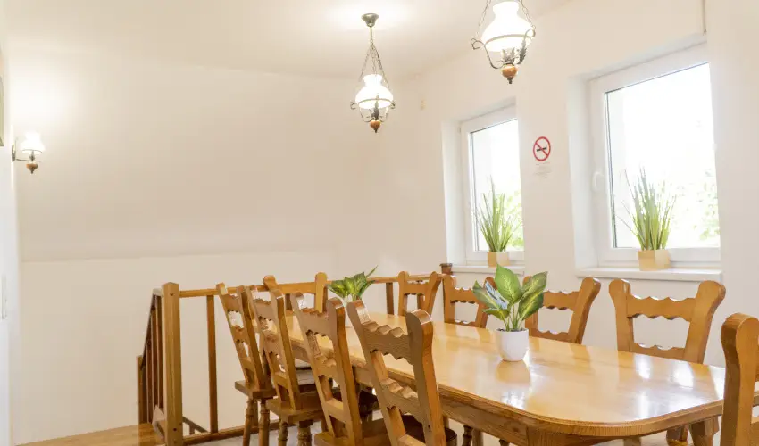 Gyulavez�r-Csob�nci Pihen� Vend�gh�z Gyulakeszi - M�jus 1. (min. 2 �j)