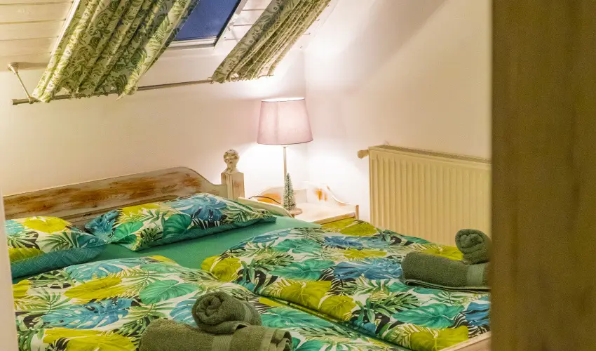 Gyulavez�r Lovasbirodalma Panzi�  Gyulakeszi - M�jus 1. (min. 2 �j)